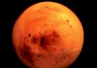 MARS BEŞİK GİBİ SALLANIYOR
