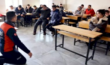 AFAD'dan Öğrencilere Deprem, Öğretmenlere Yangın Eğitimi