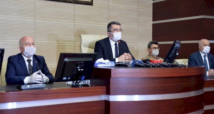Erzurum Valisi Okay Memiş, Kovid-19 tedbirleri kapsamında yeni kararlar açıkladı.