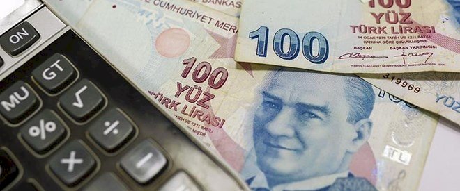 1 Ocak 2021'den itibaren geçerli olacak asgari ücret brüt 3 bin 577 lira, net 2 bin 825 lira oldu.