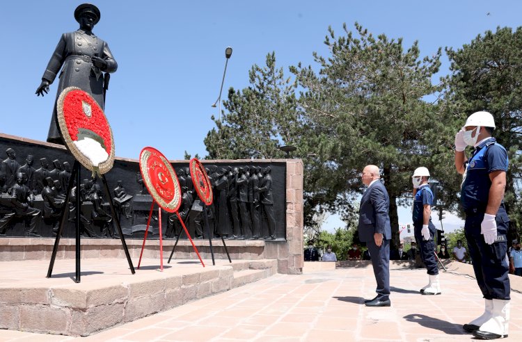 ATATÜRK'ÜN ERZURUMA GELİŞİNİN 102.YIL DÖNÜMÜ KUTLANDI