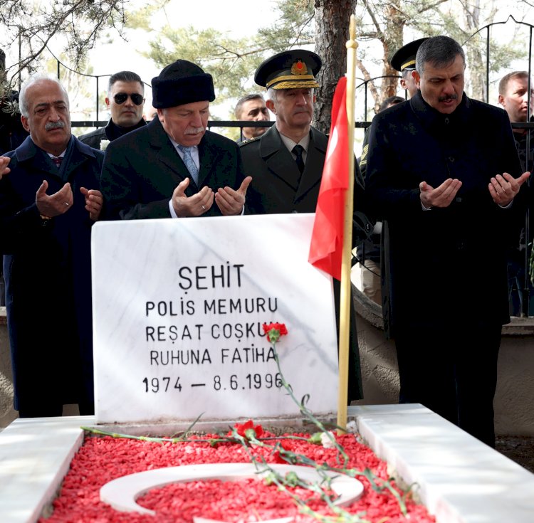 ERZURUM’UN KURTULUŞUNUN 106. YIL DÖNÜMÜ TÖRENLERLE KUTLANDI
