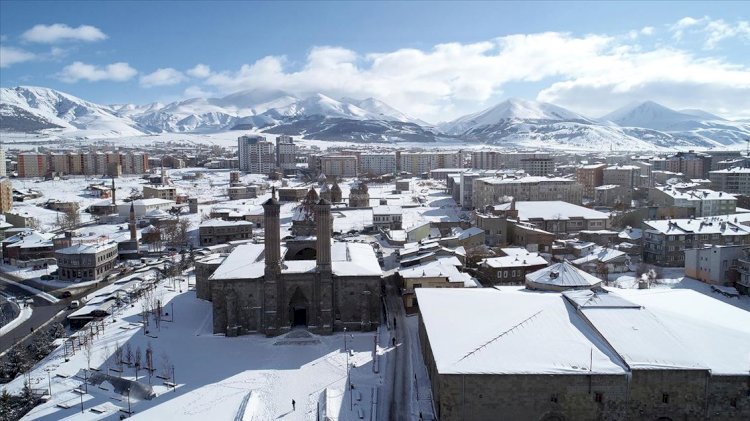 Erzurum Soğuk Havada Rekor Kırdı!