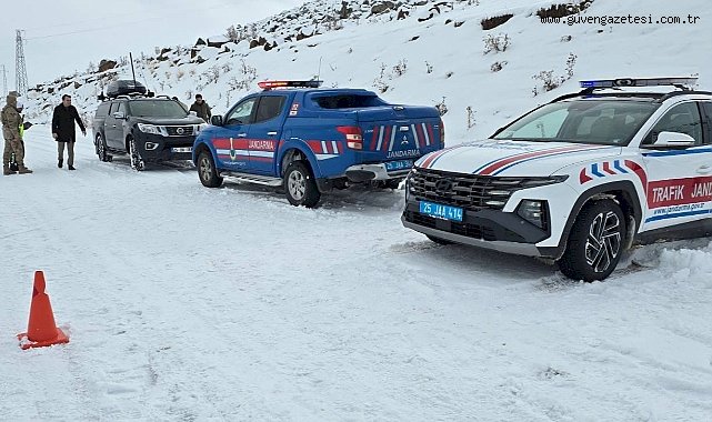 Hınıslı Aileye Jandarmadan Yardım Eli