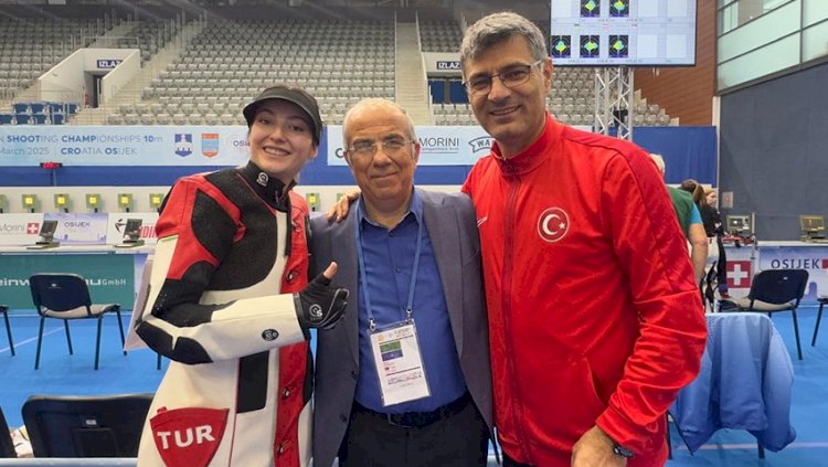 ETÜ Öğrencisinden Tarihi Başarı