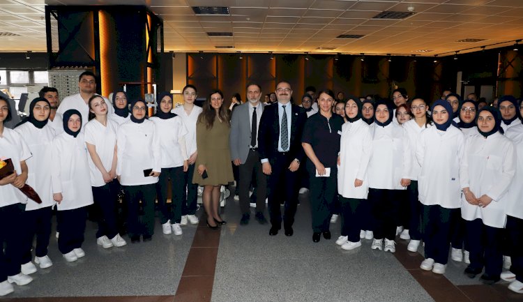 Hemşirelik Fakültesinde Üniforma Giyme Heyecanı Yaşandı