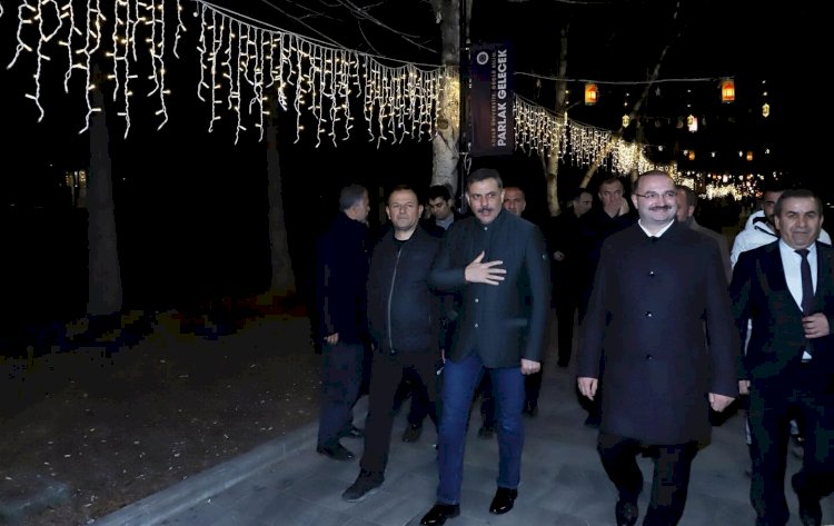 Vali Çiftçi Son Sahuru Öğrencilerle Yaptı