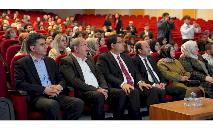 “Geleceğin Işığı Çocuk ve Ergen” Temasıyla Üçüncüsü Düzenlenen Psikoloji Zirvesi” Başladı