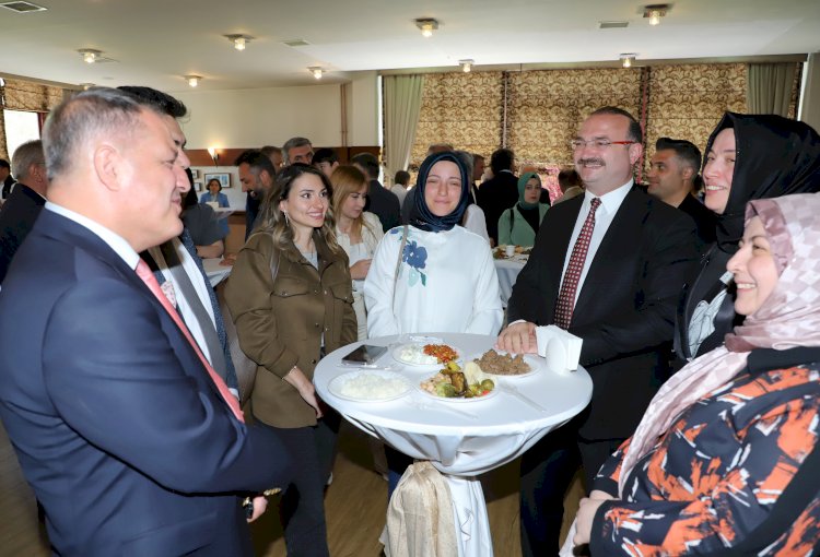 Atatürk Üniversitesi'nde Bayramlaşma Coşkusu