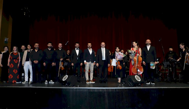 Atatürk Üniversitesi Oda Orkestrası İlk Konserleriyle Sanatseverleri Büyüledi