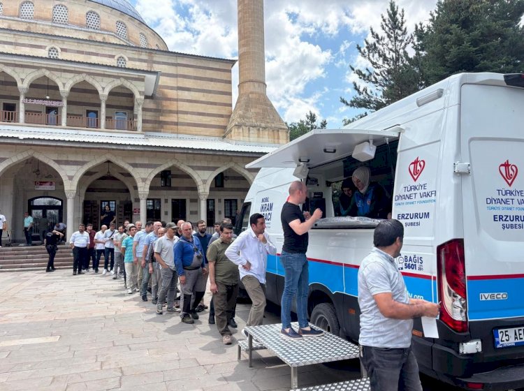 TDV Erzurum Kadın Kolları'ndan Muharrem Ayına Özel Aşure İkramı