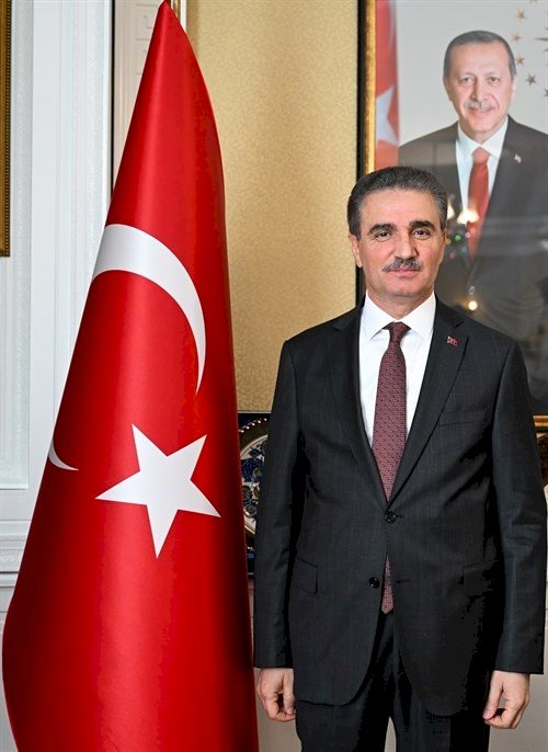 Vali Baruş: “19 Mayıs, Türk Milletinin Yeniden Dirilişinin Simgesidir”