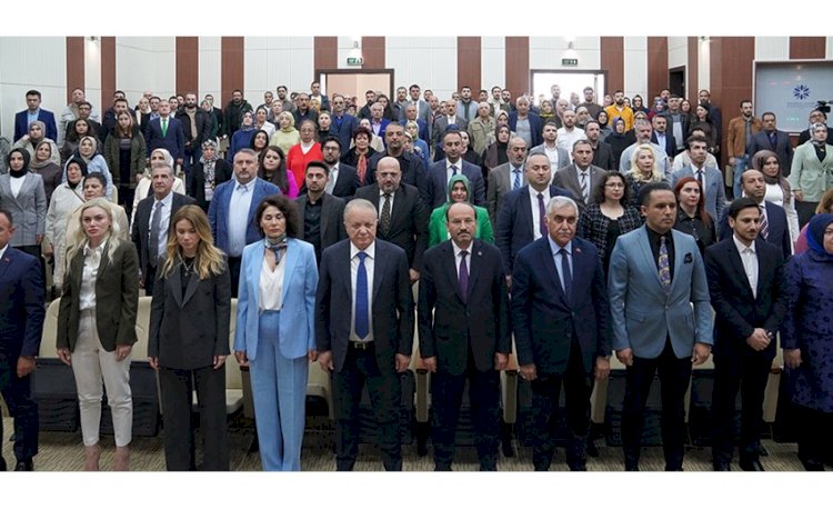 ETÜ'de 2024-2025 Yılı Akademik Giysi ve Ödül Töreni Gerçekleştirildi