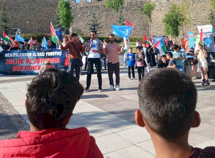 Erzurum’da Gazze’ye Sessiz Destek Yürüyüşü Sürüyor